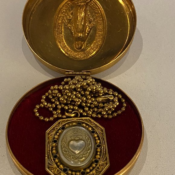 Vintage Necklace - Picture 2 of 5